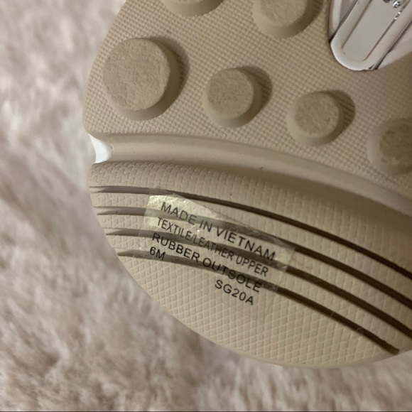 Michael Kors Platform Irma Sandal - Picture 6 of 8